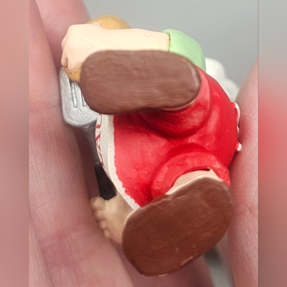 Vintage Hallmark 1988 Kiss The Claus Keepsake Christmas Ornament Barbeque Santa - Picture 6 of 15